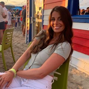 Meet your Posher, Mary christa